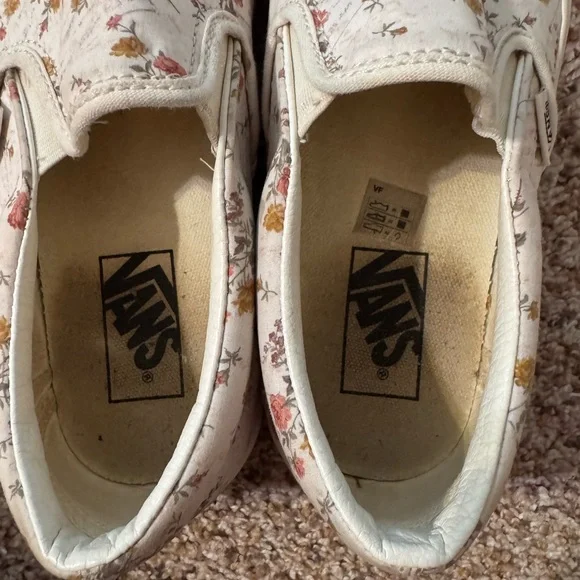 Vans Floral Slip-On Shoes - Picture 4 of 4